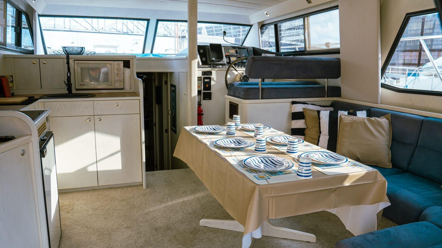 Yate En Port Forum Bateau-hôtel *